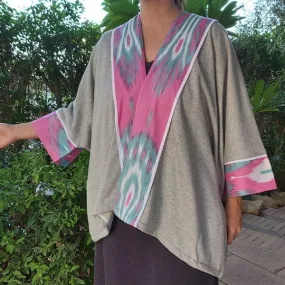 3W22 IKAT Poncho -Grey/Pink