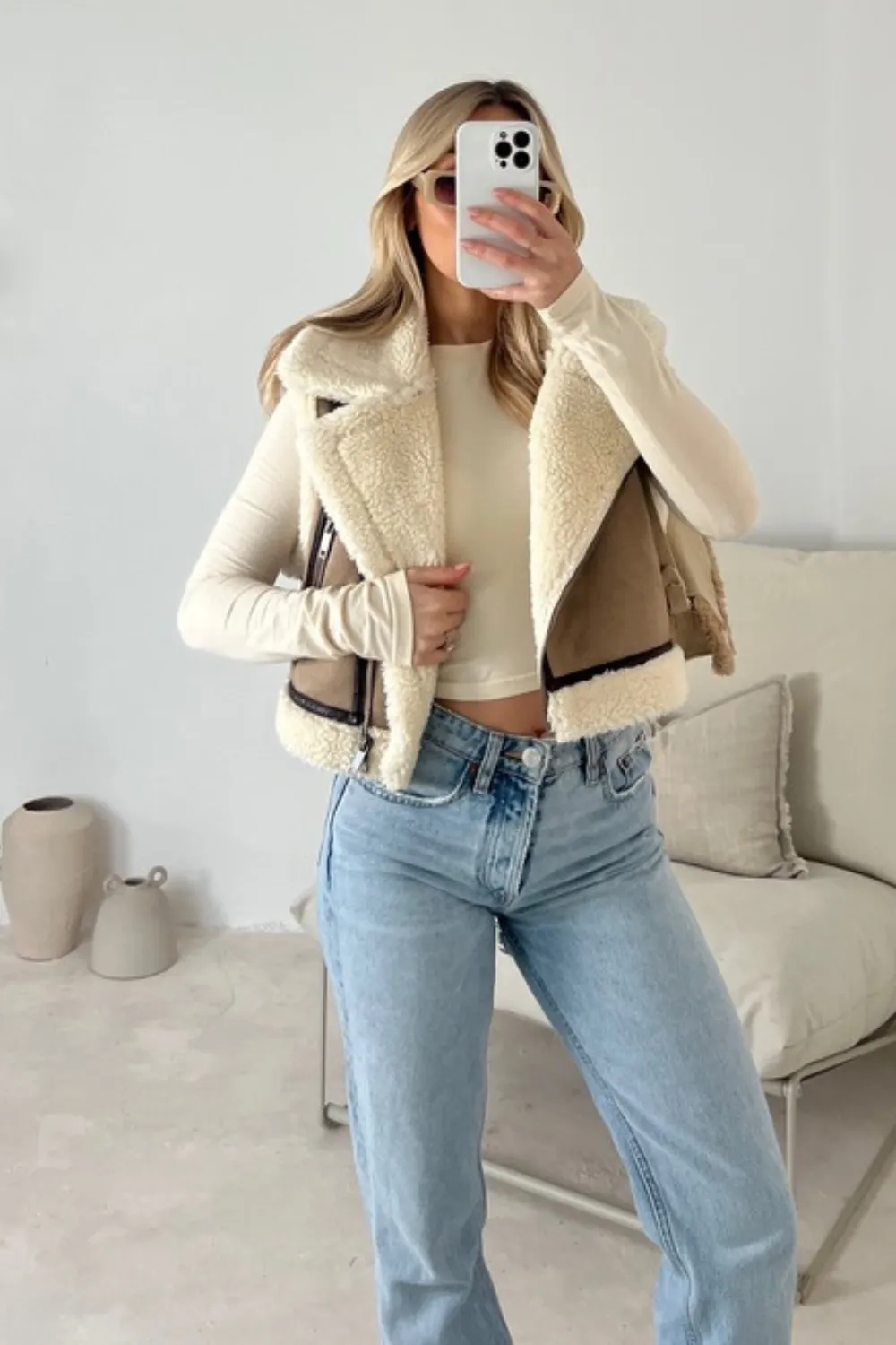 Ari beige cropped aviator gilet