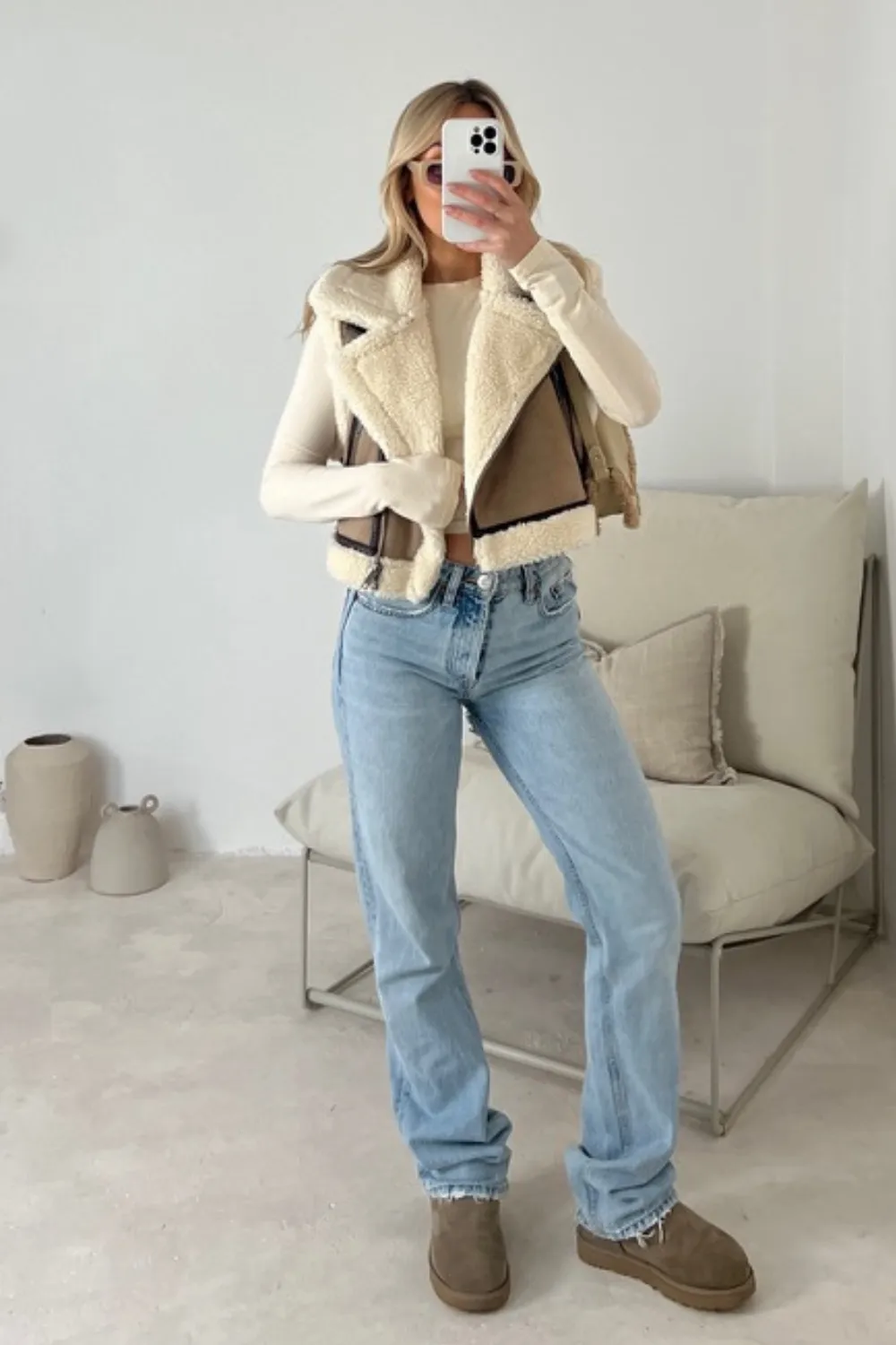 Ari beige cropped aviator gilet