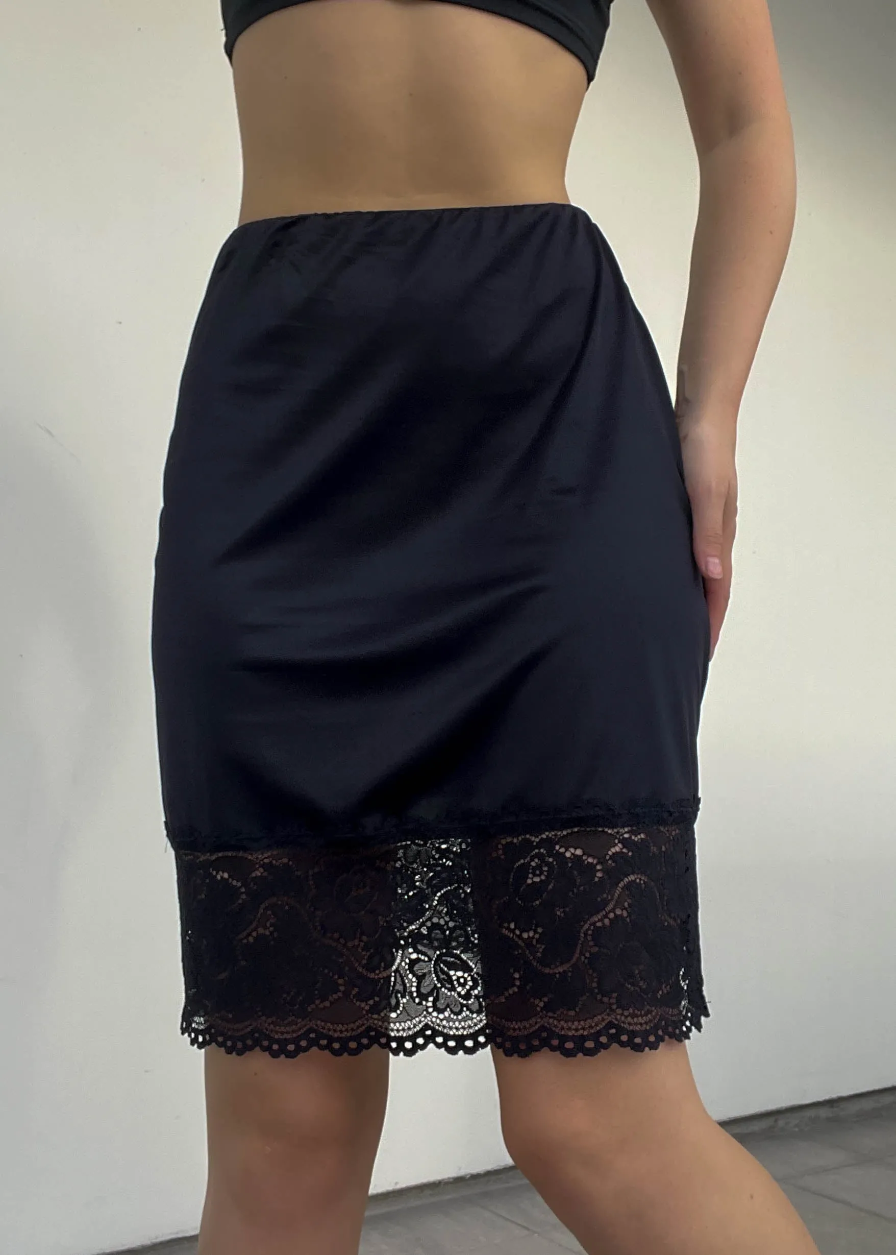 Black Lace Trim Midi Skirt (S)