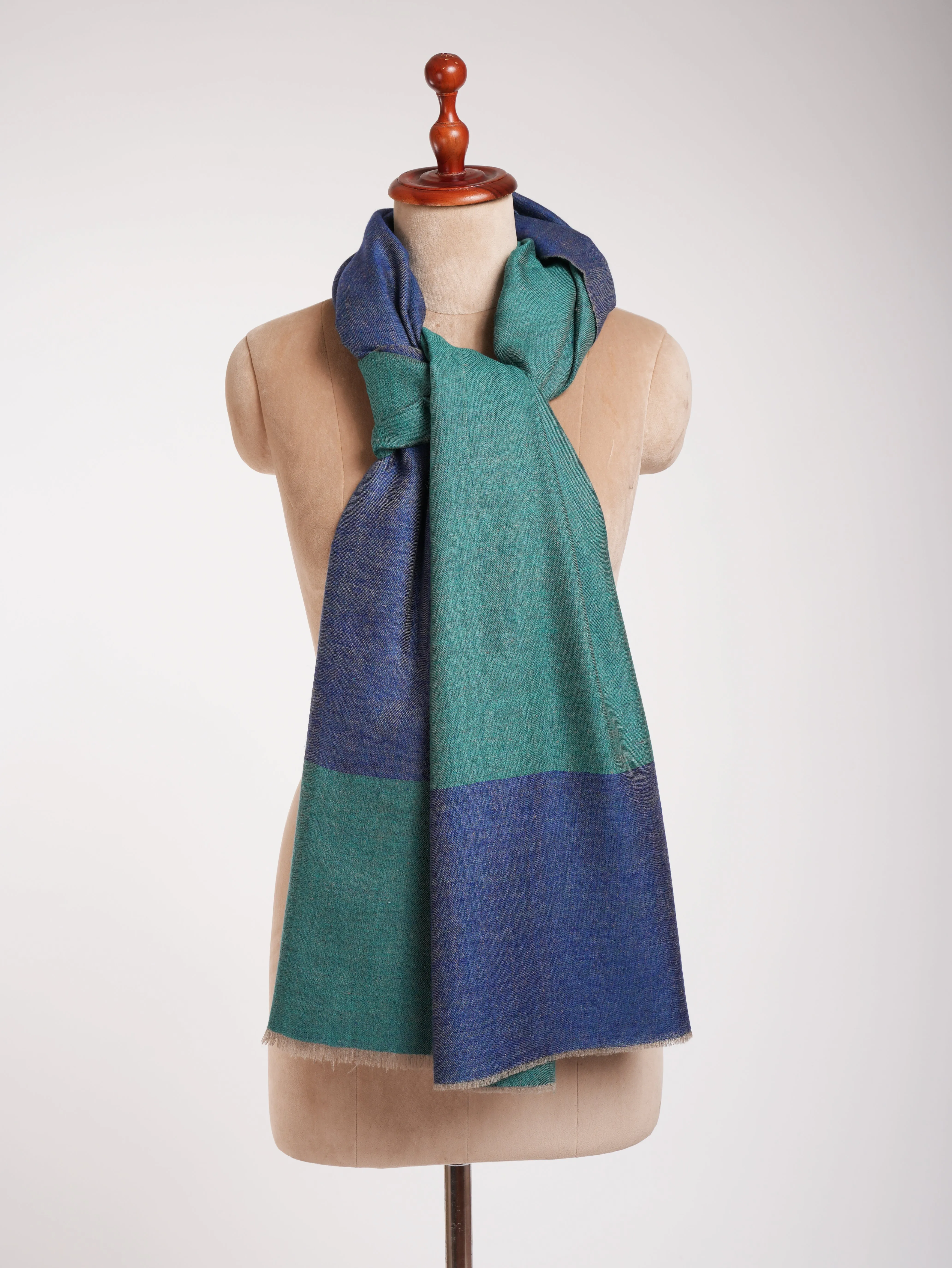 Blue and Turquoise Dorukha Kashmiri Pashmina Shawl