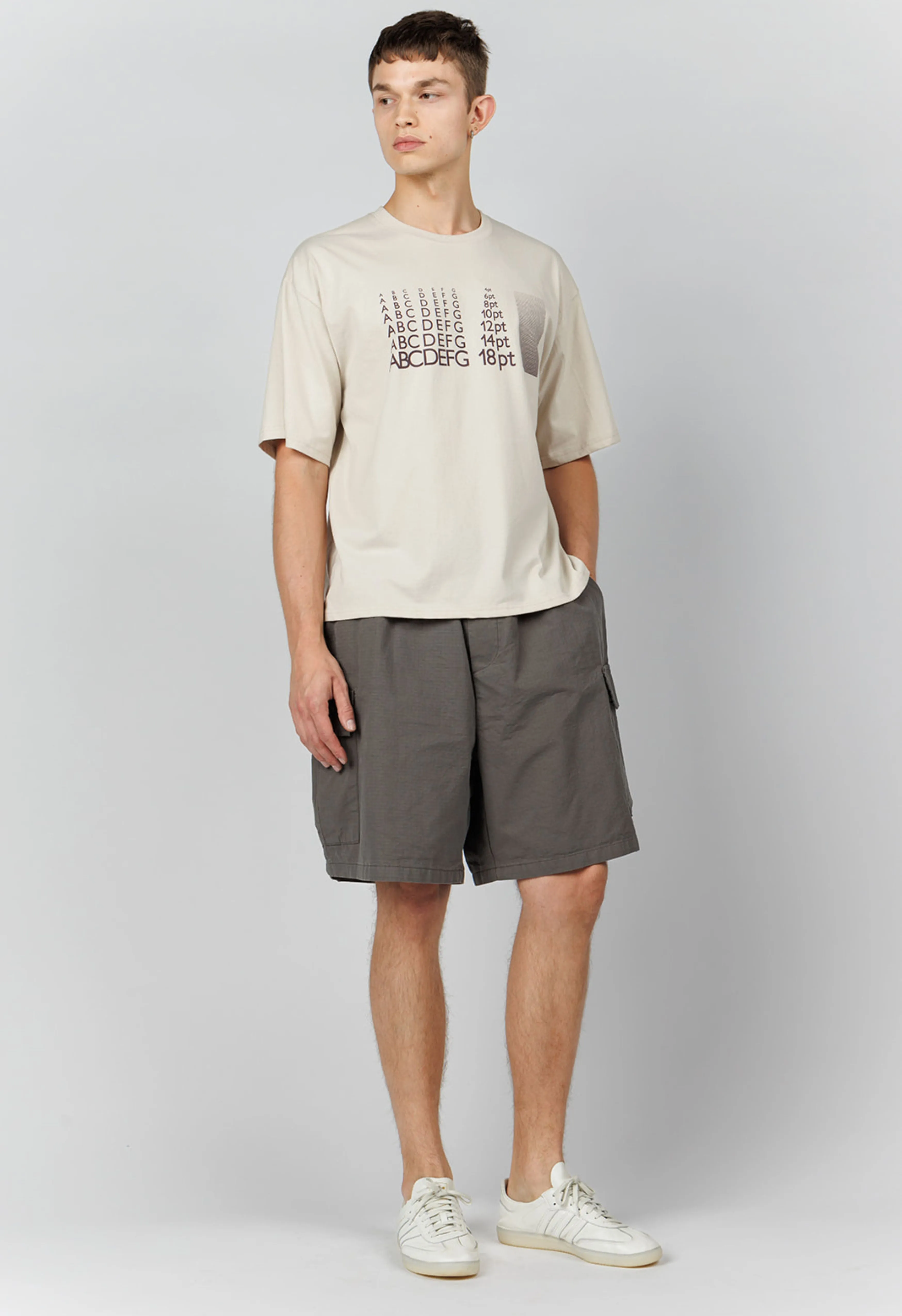 Cargo Shorts in Charcoal