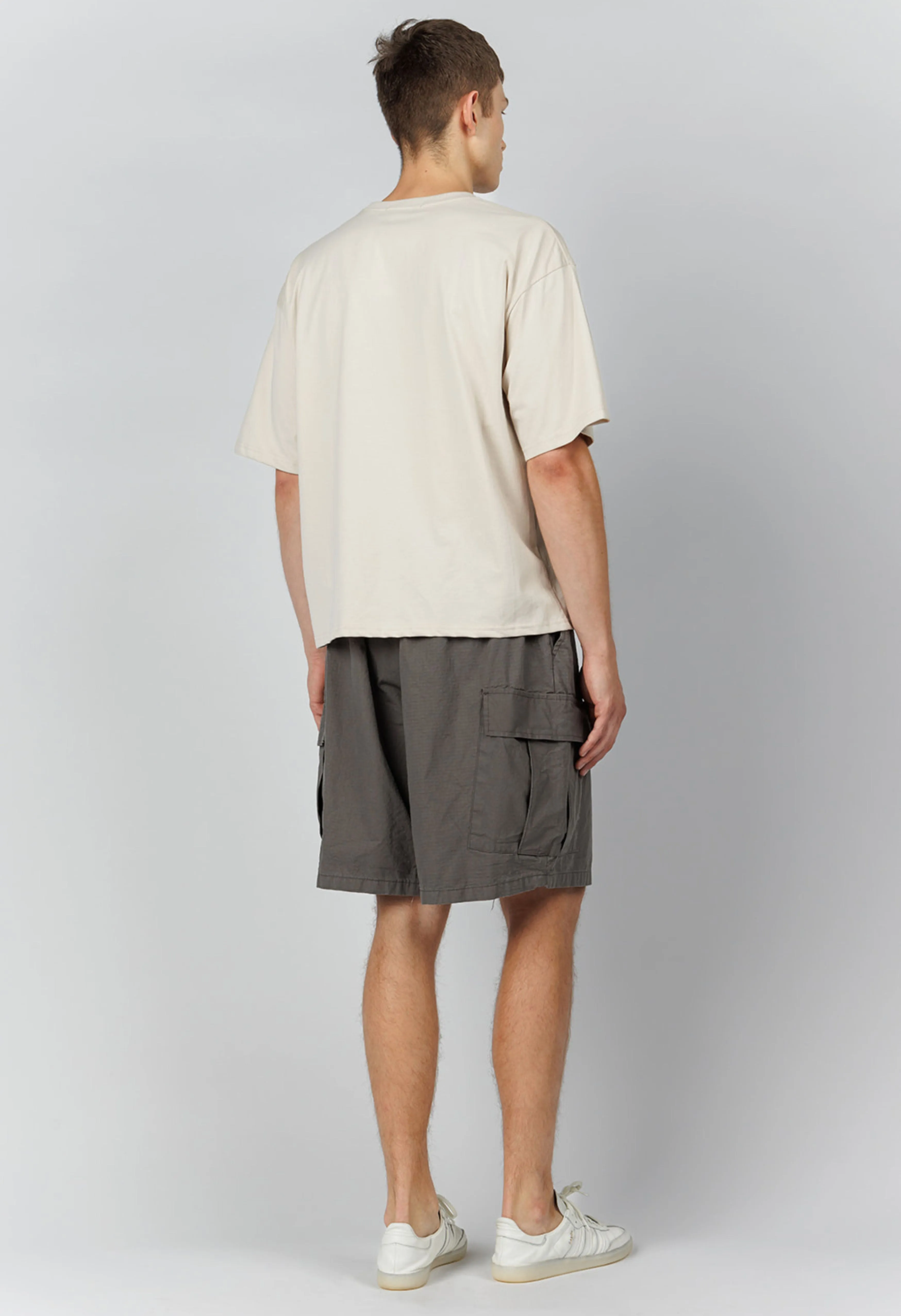 Cargo Shorts in Charcoal