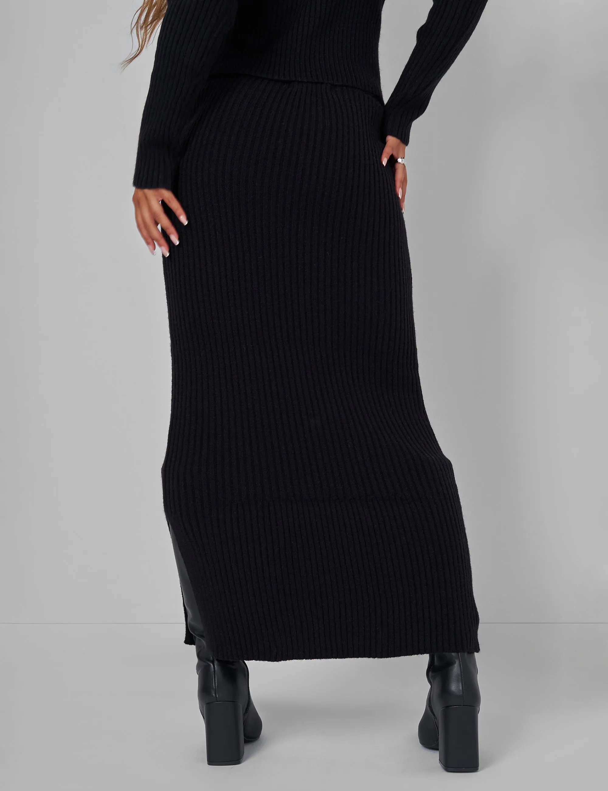 Kaiia Knitted Midi Side Split Skirt Co-ord in Black