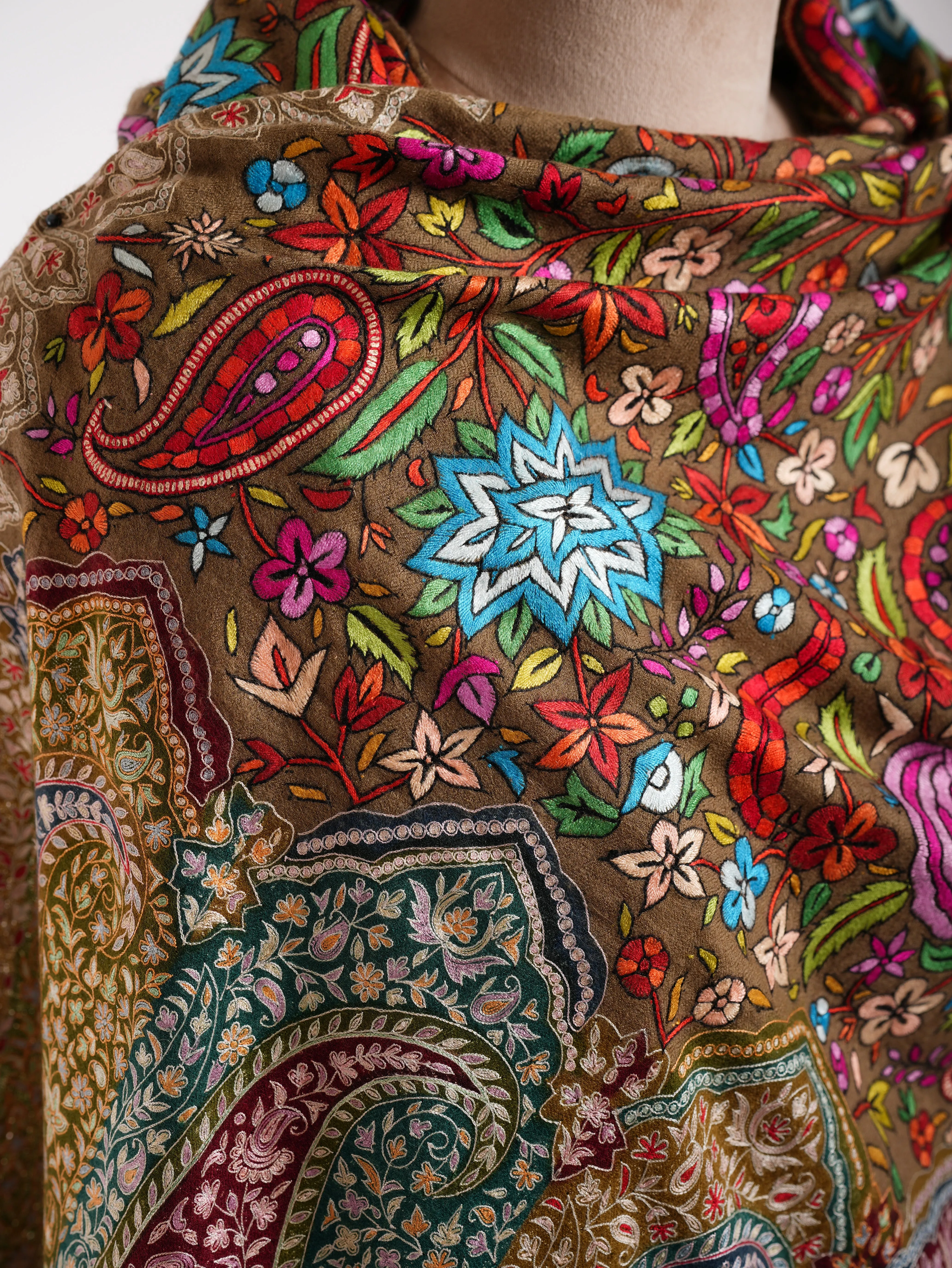 Papier-mâché and Kalamkari Fusion Pashmina Shawl Toosh Color