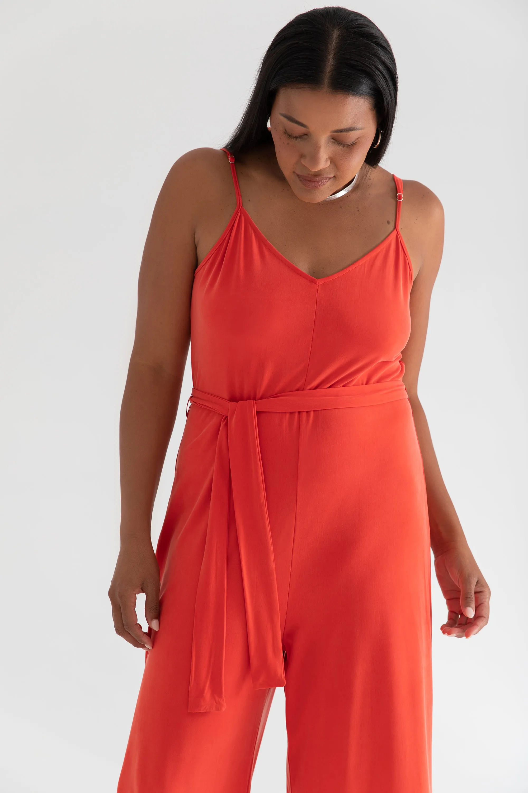 The Airy Jumpsuit: Tank - Flow Cupro - Cherry