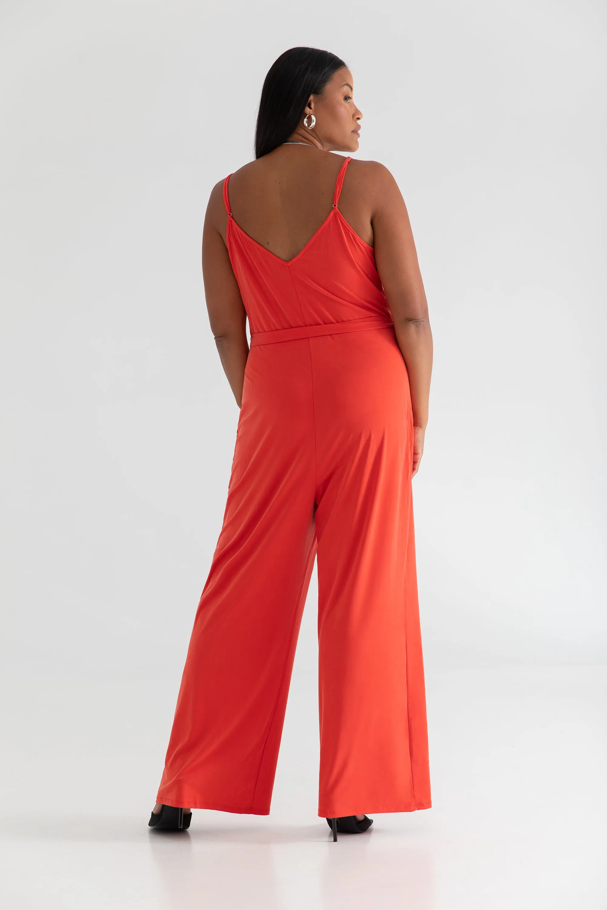 The Airy Jumpsuit: Tank - Flow Cupro - Cherry