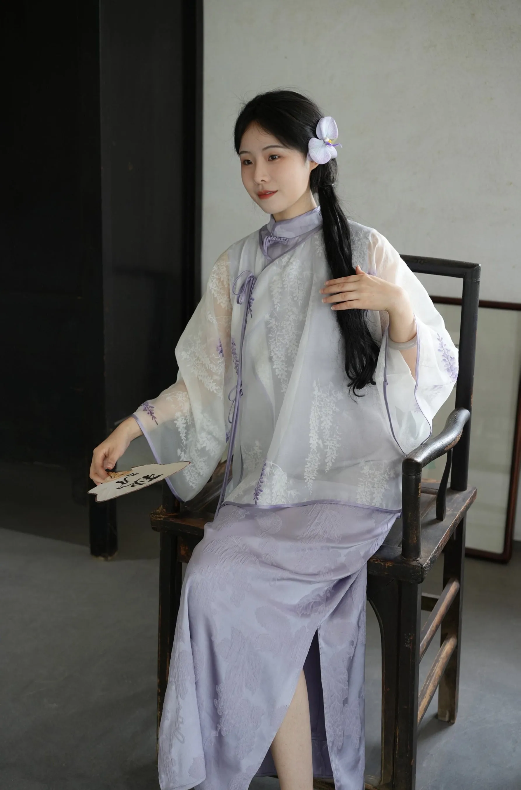 Wu Teng 雾藤 Misty Vine Modernized Handpainted Wisteria Bottleneck Qipao & Cardigan