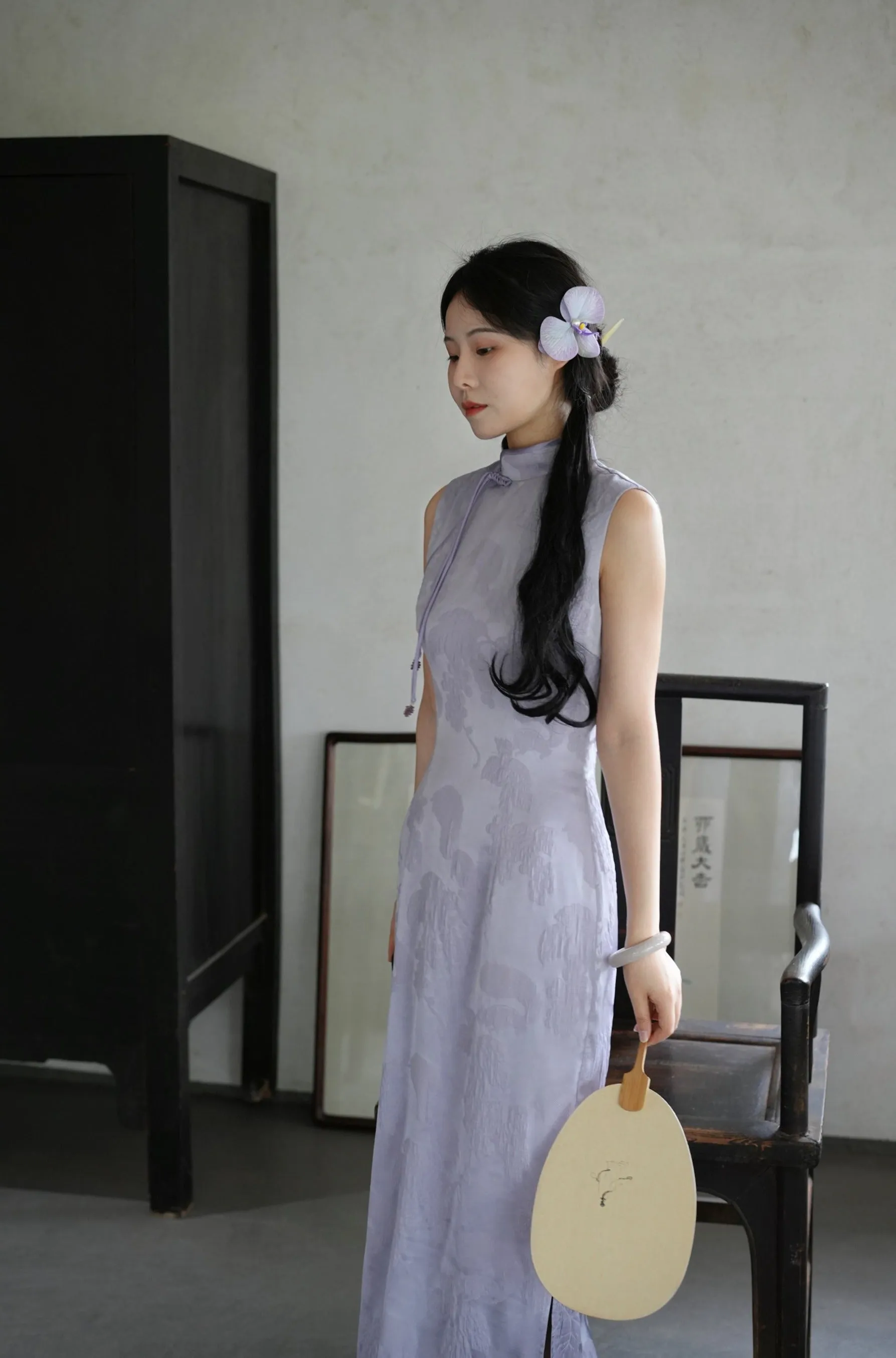 Wu Teng 雾藤 Misty Vine Modernized Handpainted Wisteria Bottleneck Qipao & Cardigan